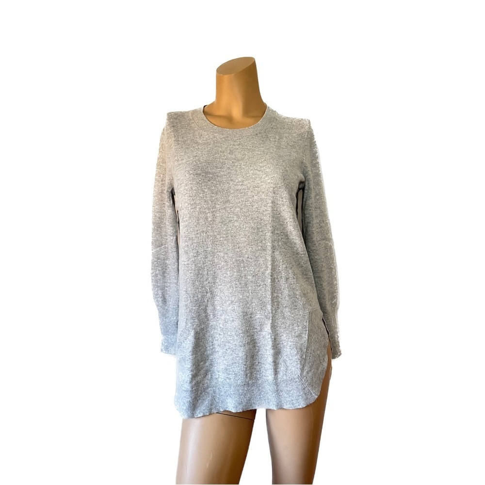 J. Crew Wool Grey Knit Crew Sweater Side Slit Shirttail Long Sleeve XS